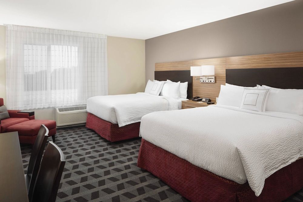 Studio, 2 Queen Beds (Hearing Accessible)