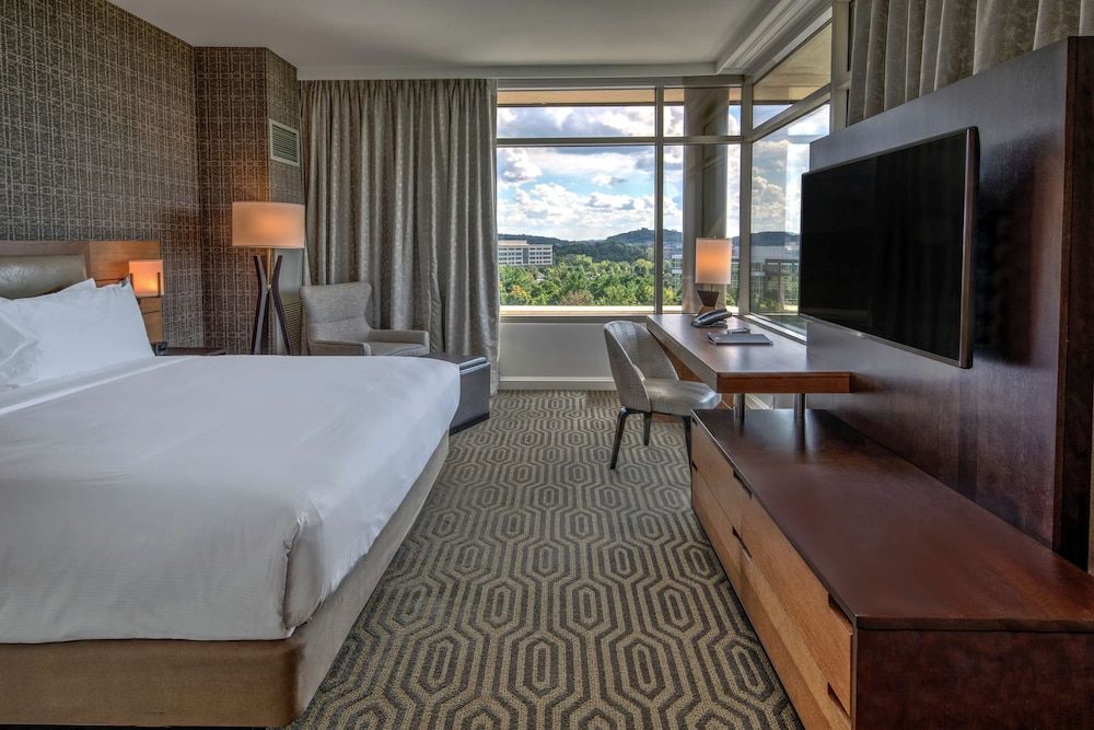 Room, 1 King Bed, Corner (Hearing)