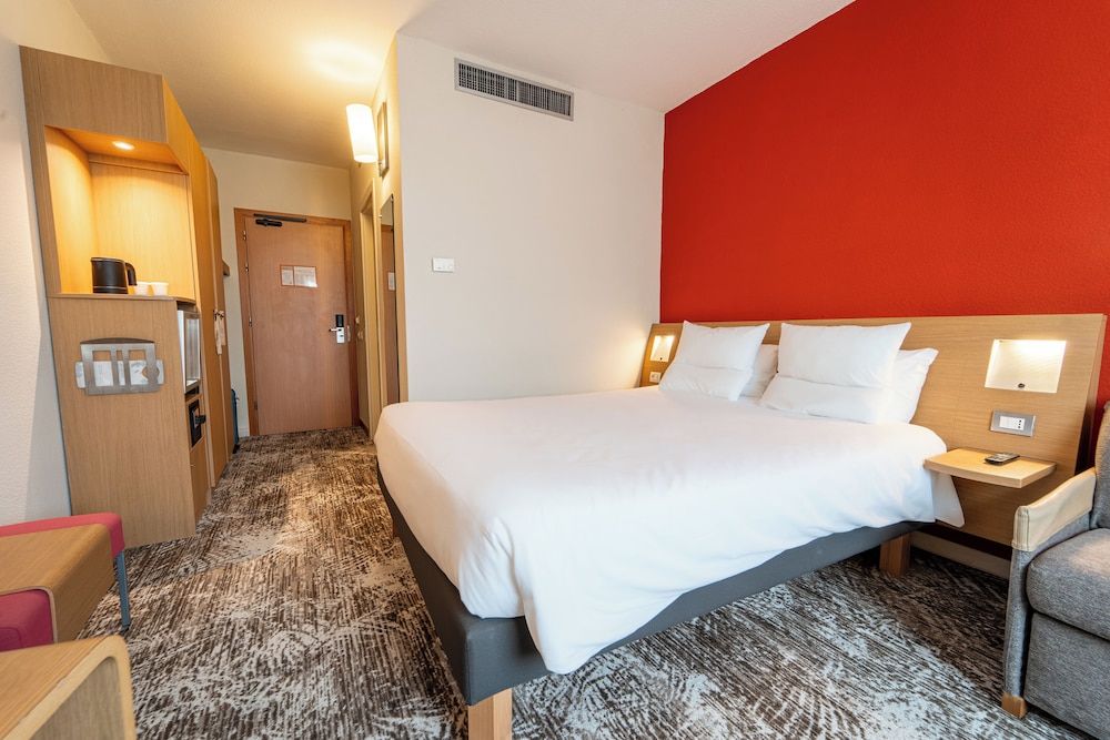 undefined Novotel Roma Est 9