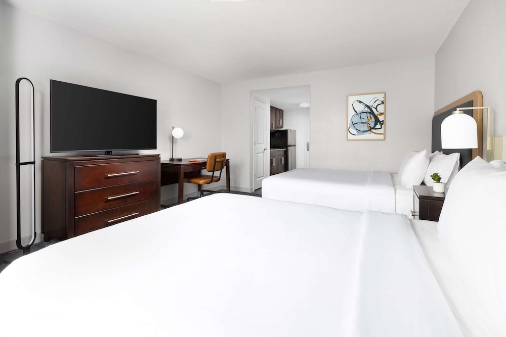 Room, 2 Queen Beds, Non Smoking