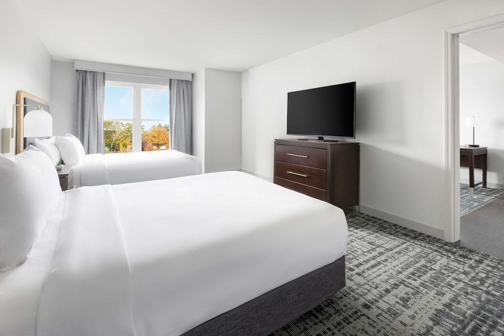 Room, 2 Queen Beds, Accessible, Bathtub (Mobility)
