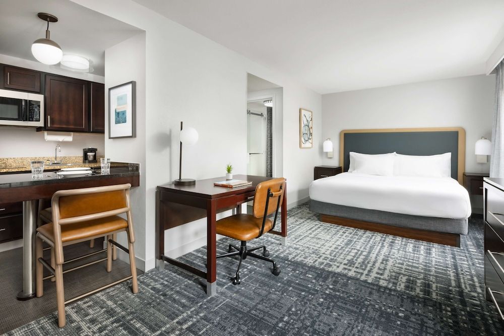 Studio Suite, 1 King Bed, Non Smoking