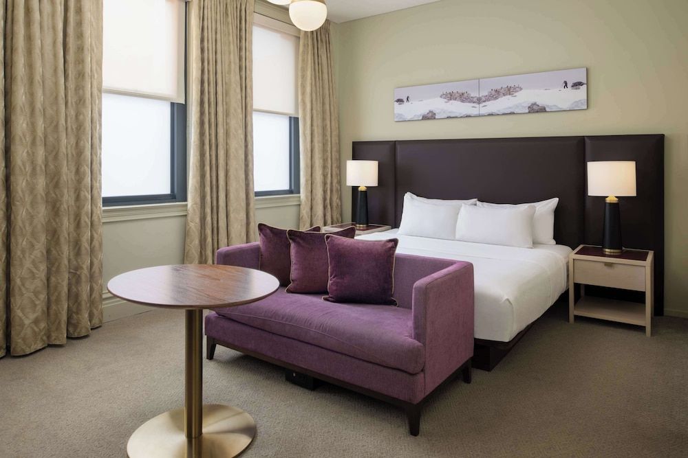 Suite, Multiple Beds, City View, Corner