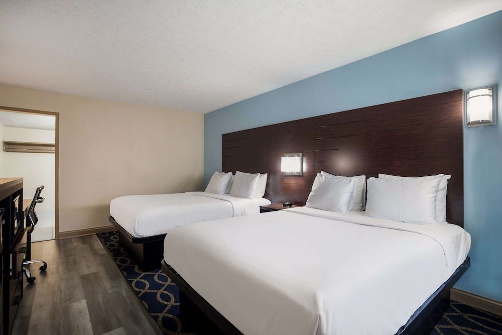 SureStay Hotel by Best Western Bardstown General Nelson Standard Room, 2 Queen Beds, Non Smoking, Refrigerator & Microwave