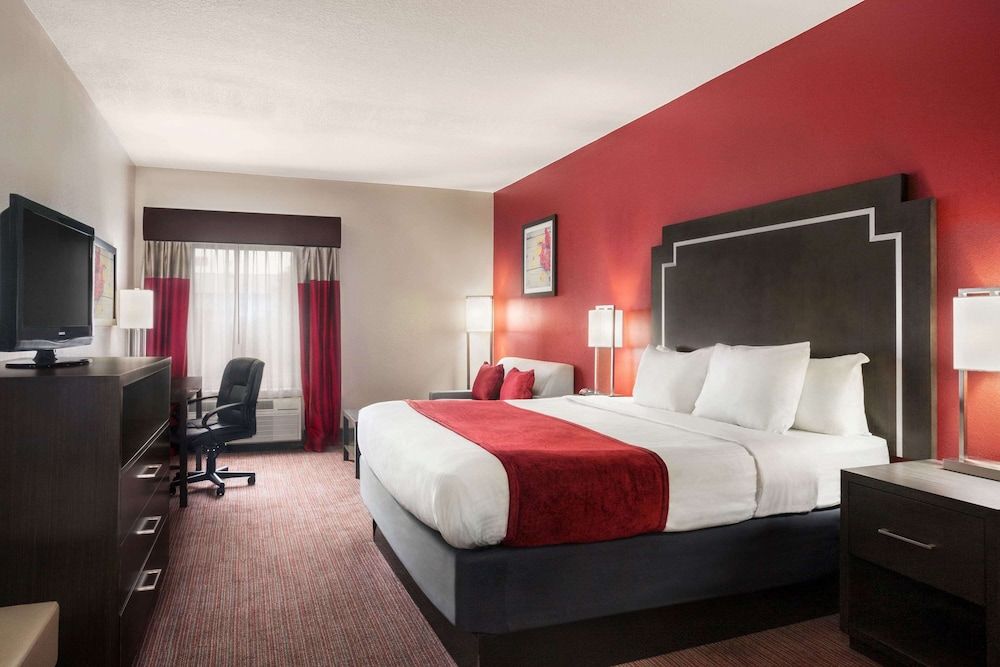 Room, 2 Queen Beds, Non Smoking