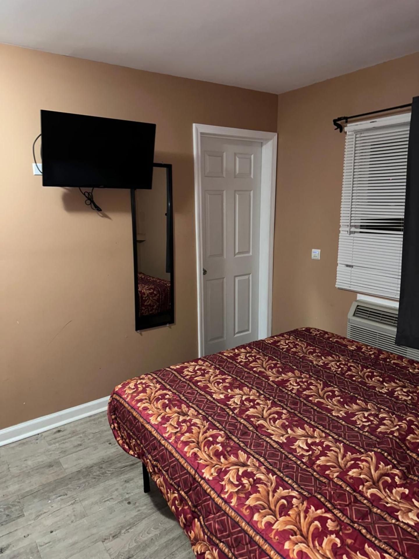 Queen Room - Disability Access