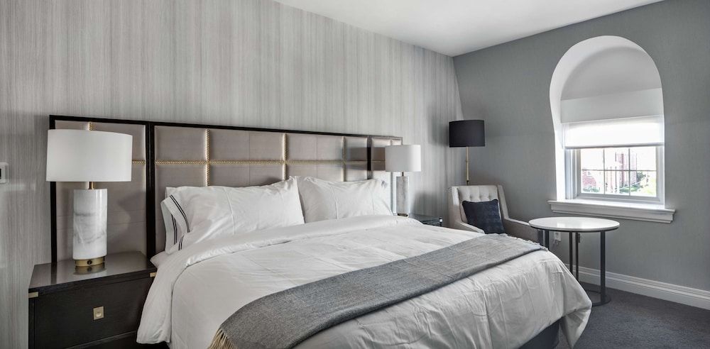 Room, 1 Bedroom, Accessible (Mobility & Hearing, Roll-in Shower)