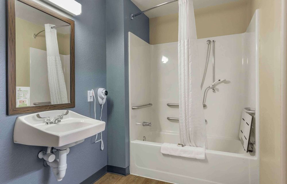 Extended Stay America Suites Foxboro Norton Studio, 1 Queen Bed, Accessible, Non Smoking 3