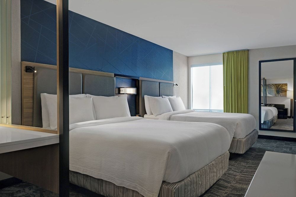 Suite, Multiple Beds
