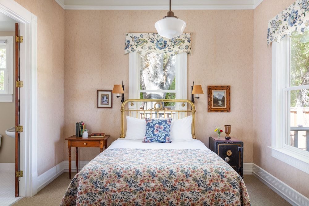 Junior Room, 1 Queen Bed, Ground Floor