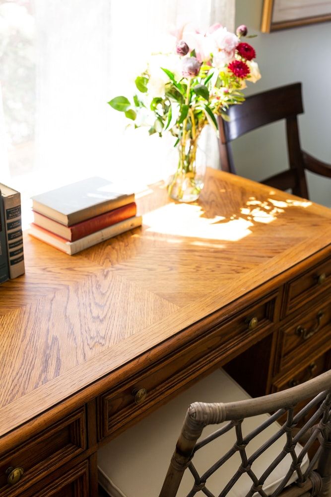 Garden Street Inn, A Kirkwood Collection Hotel Superior Room, 1 Queen Bed 8