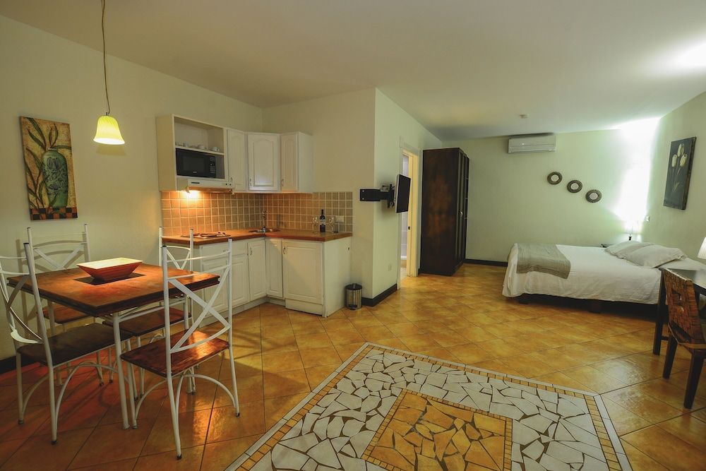 Hotel Luisiana Suite, Kitchen 21