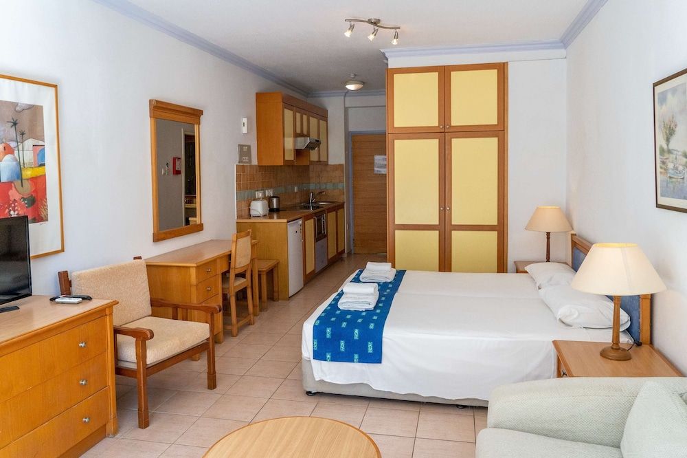 Paphos Gardens Holiday Resort Studio (Apartment) 3