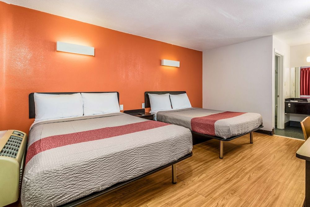 Motel 6 Westley, CA Standard Room, 2 Queen Beds, Non Smoking 2