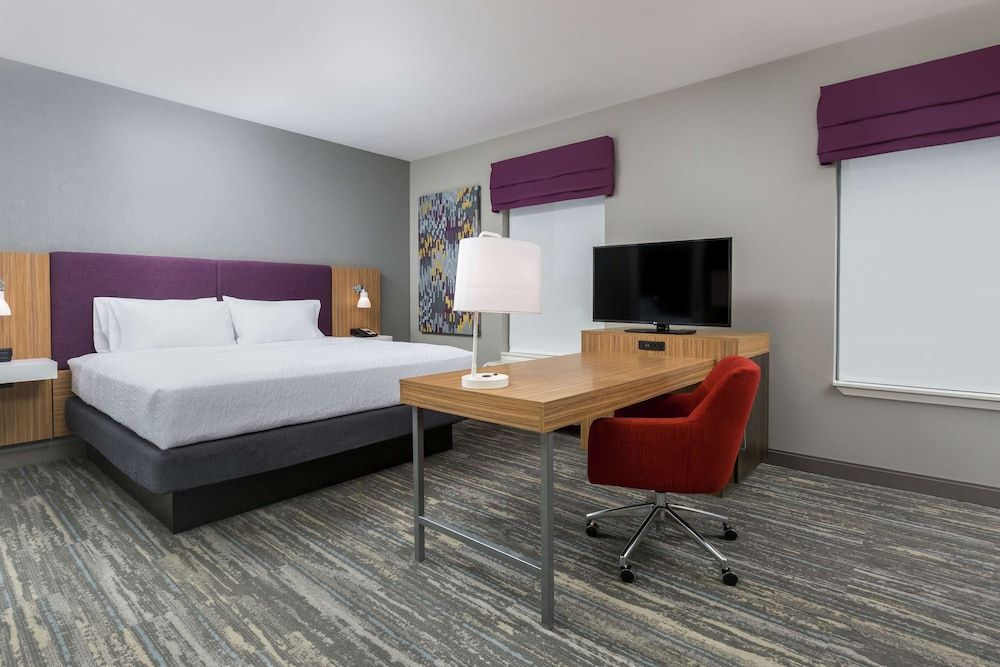 Room, 1 King Bed, Accessible (Hearing)