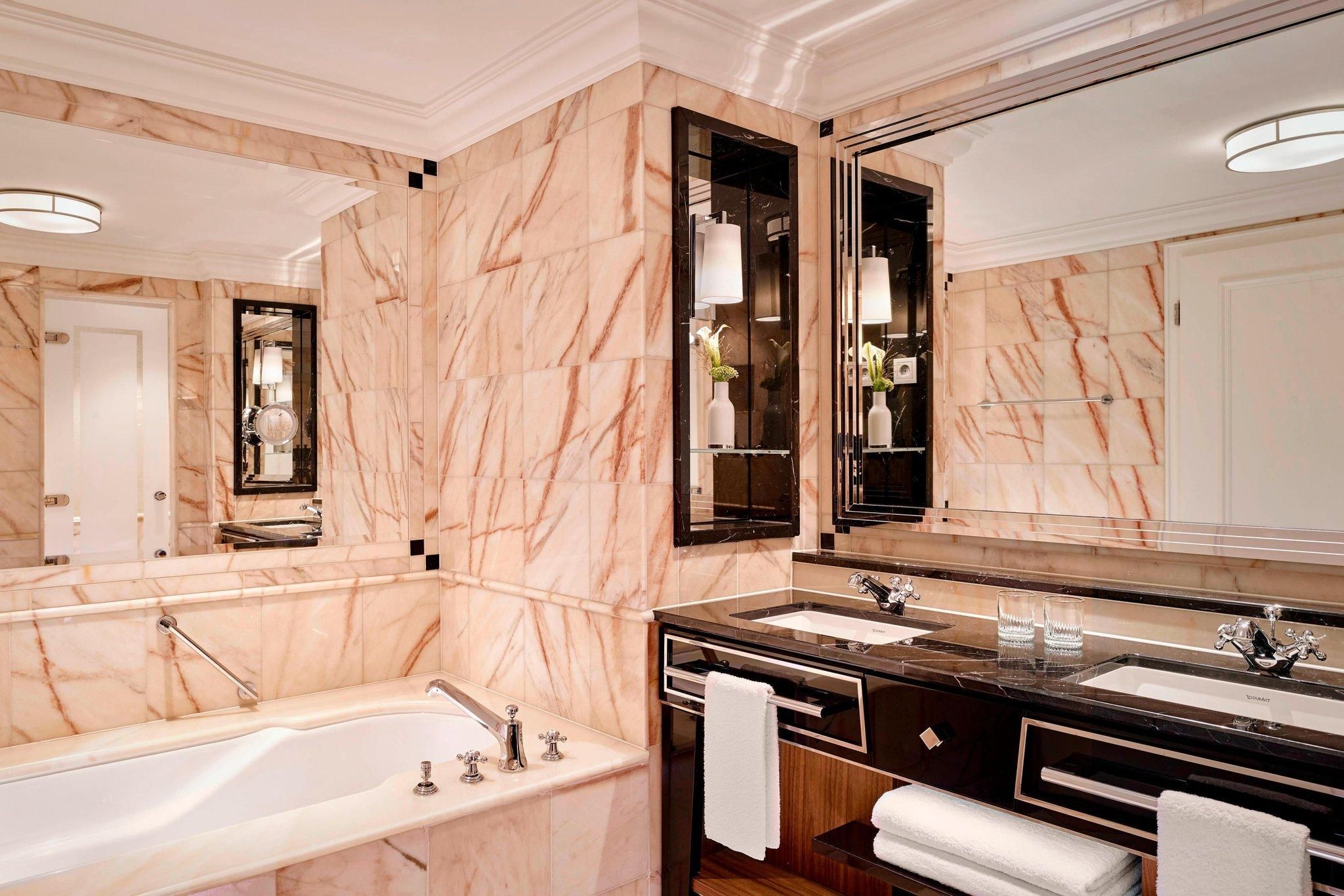 Deluxe Guest room, 1 King