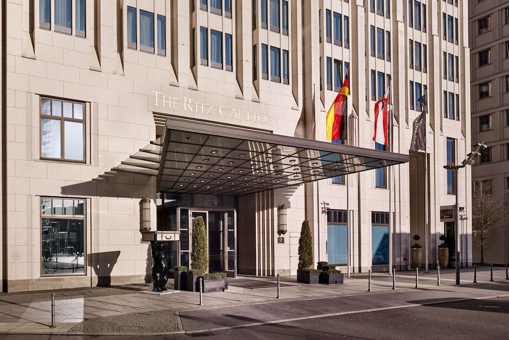 undefined The Ritz-Carlton, Berlin 3