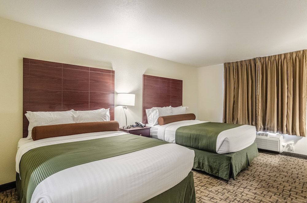 Room, 2 Queen Beds, Non Smoking