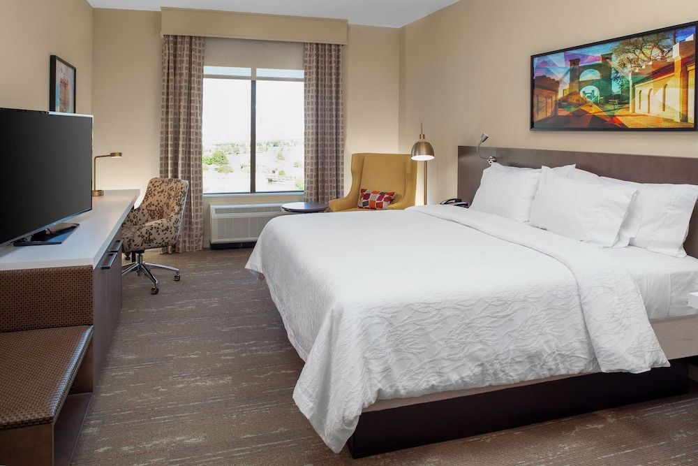 Room, 1 King Bed, Accessible, Bathtub