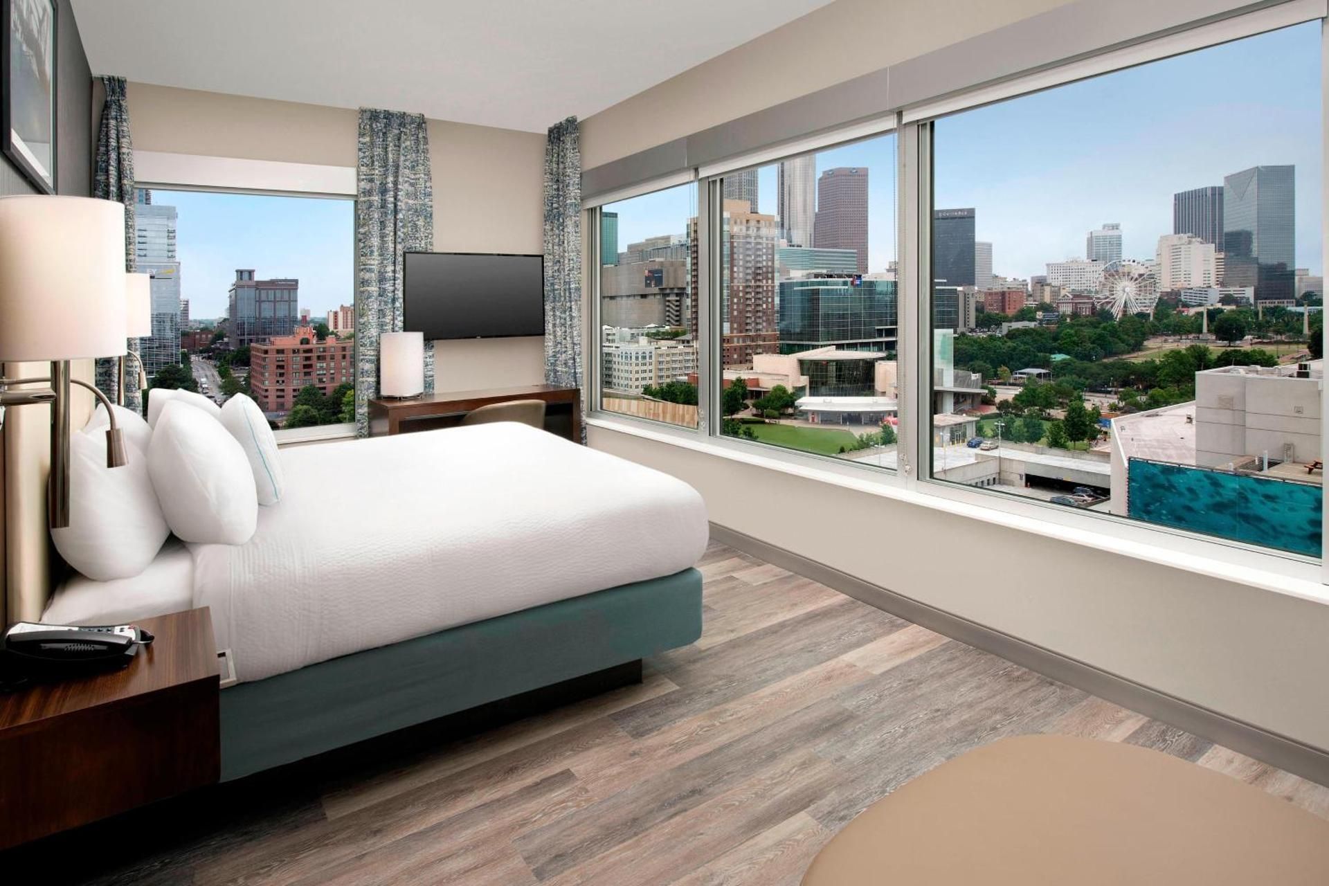 City View, Suite, 1 King, Sofa bed, City view, High floor