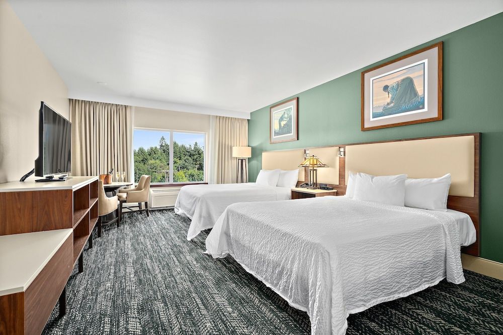 Lucky Eagle Casino & Hotel Deluxe Room, 2 Queen Beds 3
