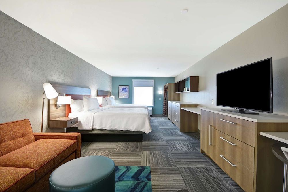 Studio, 2 Queen Beds, Accessible (Roll-In Shower)