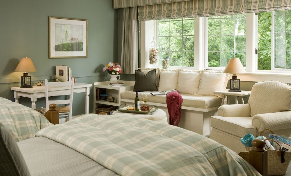 Standard Room, 2 Queen Beds, Fireplace