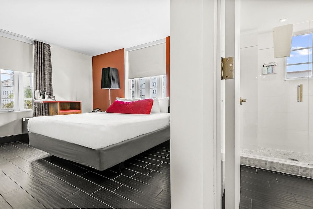 The Fairwind Hotel Superior Room, 1 King Bed 2