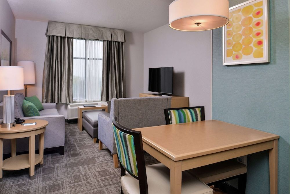 Suite, 1 King Bed, Accessible (Roll-In Shower)