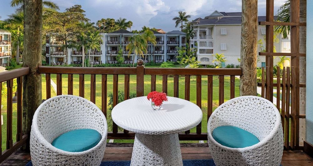 Family Suite (Tropical Oversized Concierge Suite)