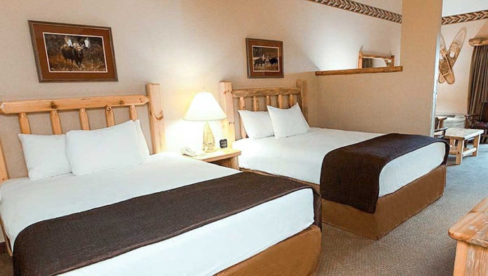 Great Wolf Lodge Traverse City Loft Fireplace - Water Park Included 3