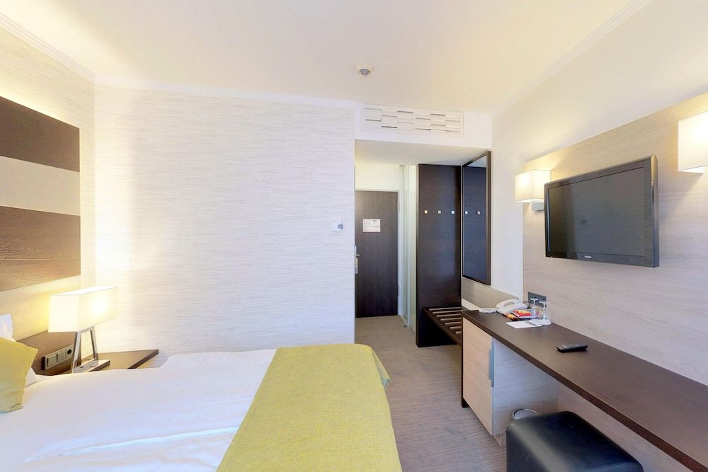 Parc Hotel Alvisse Comfort Double or Twin Room 4