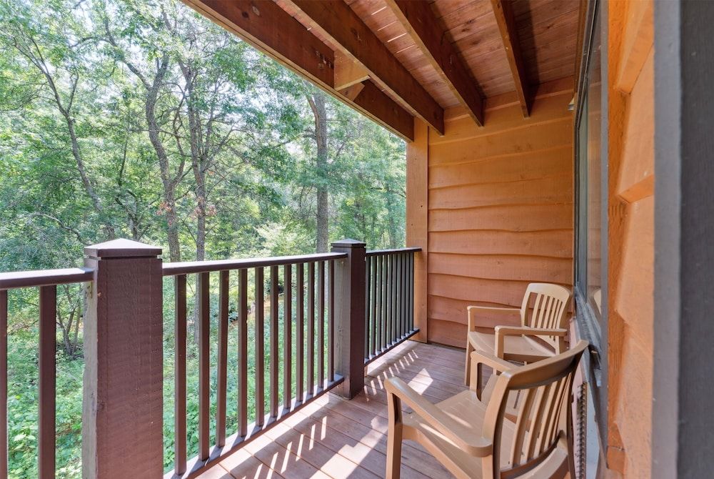 Room, 1 King Bed, Non Smoking, Jetted Tub (Forest View, Balcony)