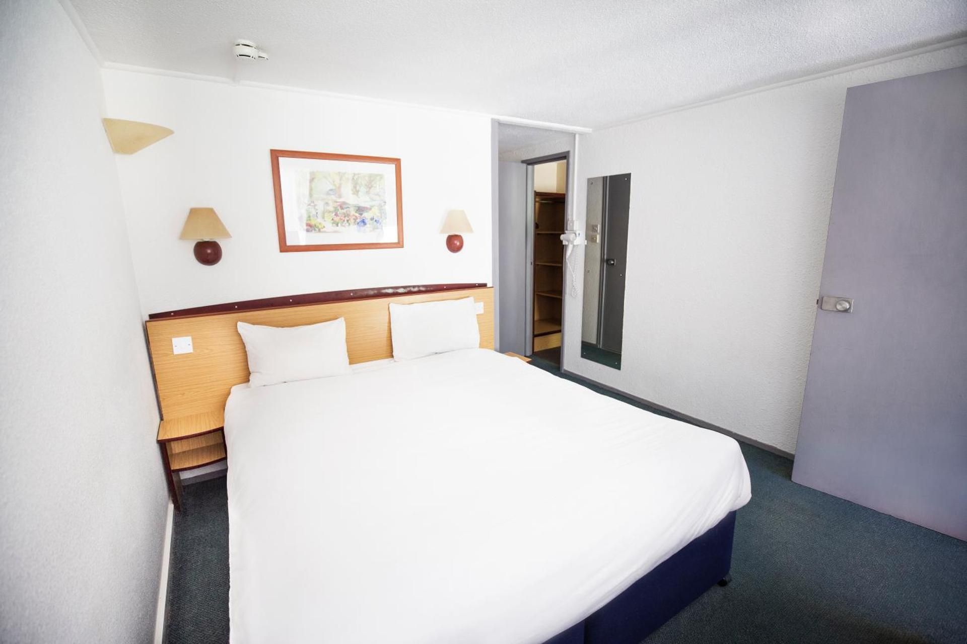Standard Room - 1 Double Bed