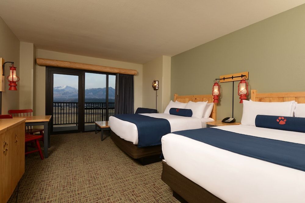 Great Wolf Lodge Colorado Springs Family Suite - Water Park Included 3