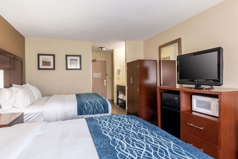 Standard Room, 2 Queen Beds, Non Smoking