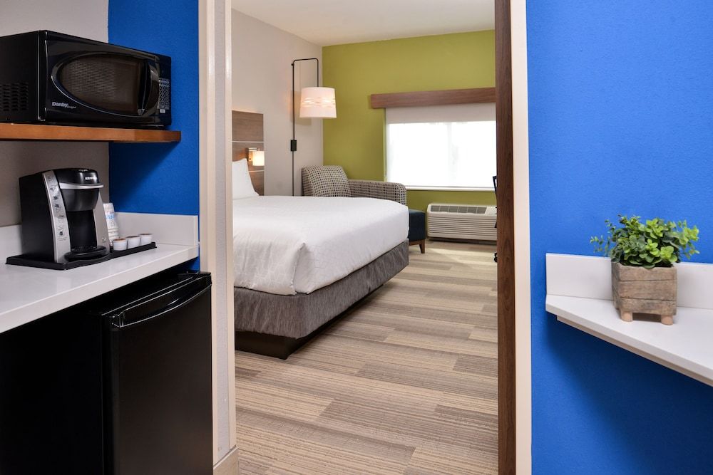 Standard Room, 1 King Bed (Leisure)