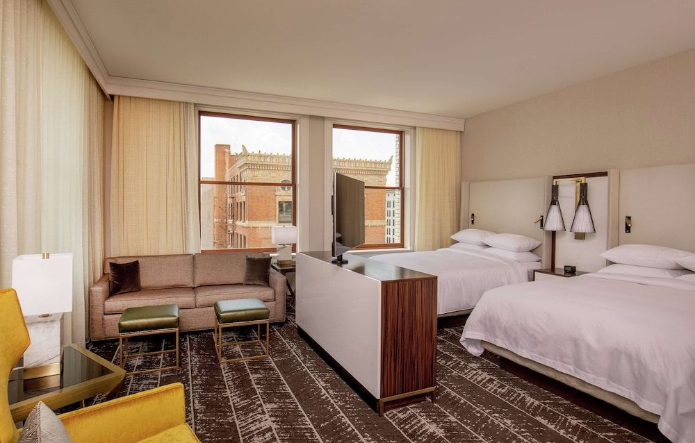 Junior Suite, 2 Queen Beds, Accessible (Hearing)