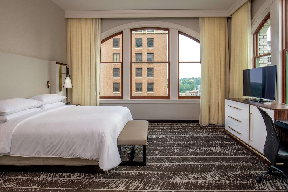 Junior Suite, 1 King Bed
