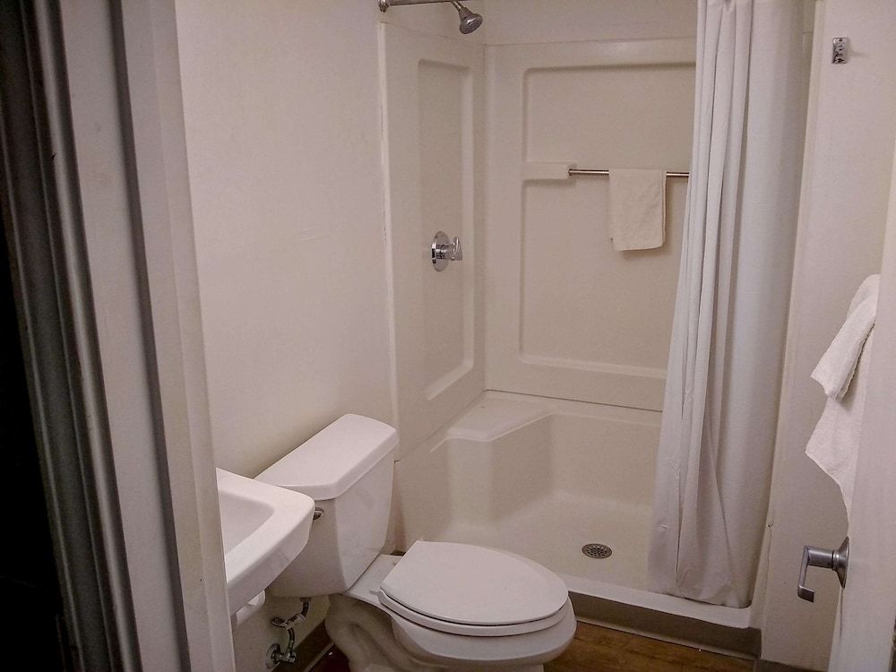 Deluxe Suite, 2 Queen Beds, Smoking, Kitchenette