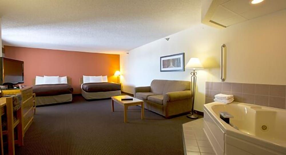 Deluxe Suite, 2 Queen Beds, Non Smoking