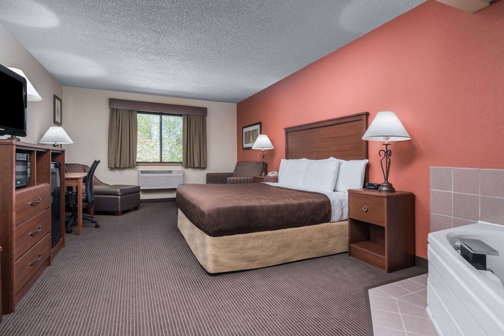 Deluxe Suite, 1 King Bed, Non Smoking