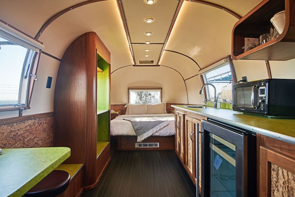 Waypoint Ventura Green Eggs and Ham - Premium Room, 1 Queen Bed