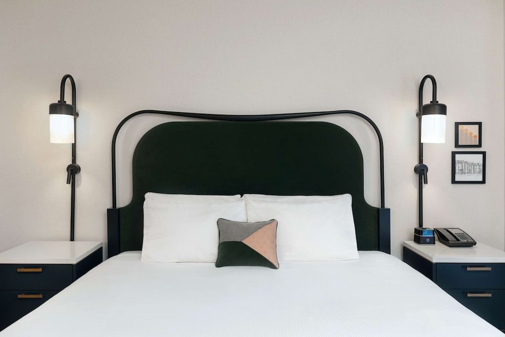 Pennyweight Hotel Boston, Curio Collection by Hilton Room, 1 King Bed