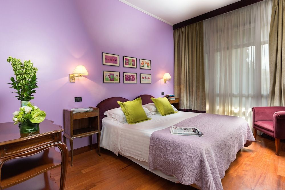 undefined Fenix Hotel