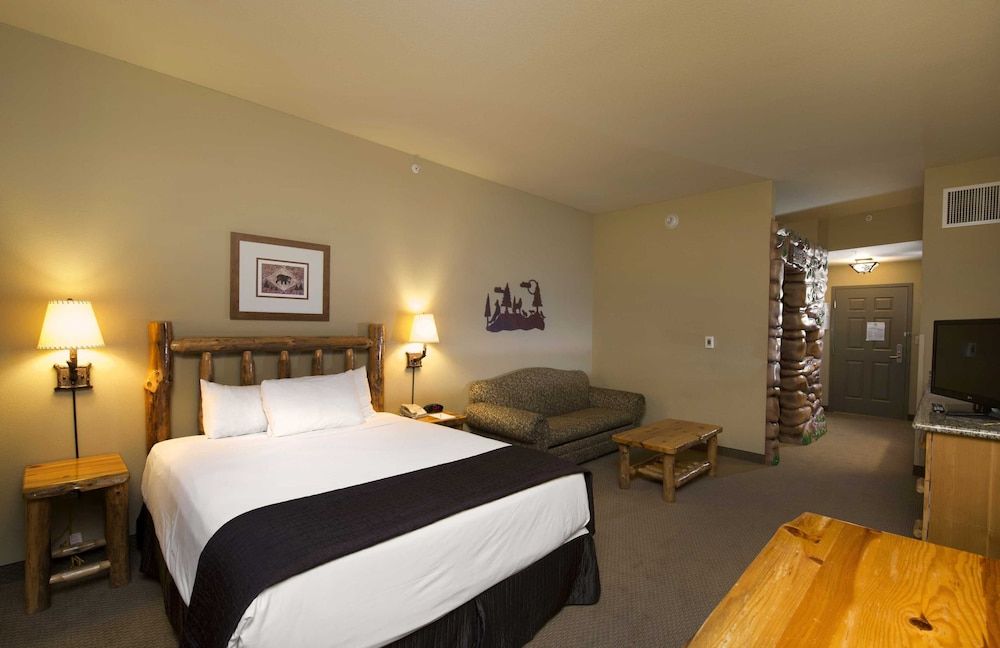 Wolf Den Suite - Water Park Included