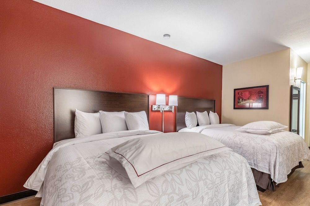 undefined Red Roof Inn PLUS+ & Suites Houston - IAH Airport SW 10