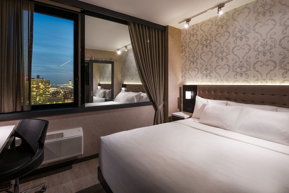 Deluxe Room, 1 King Bed