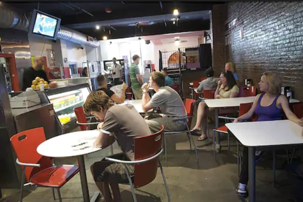 undefined Jazz On The Park Hostel 6