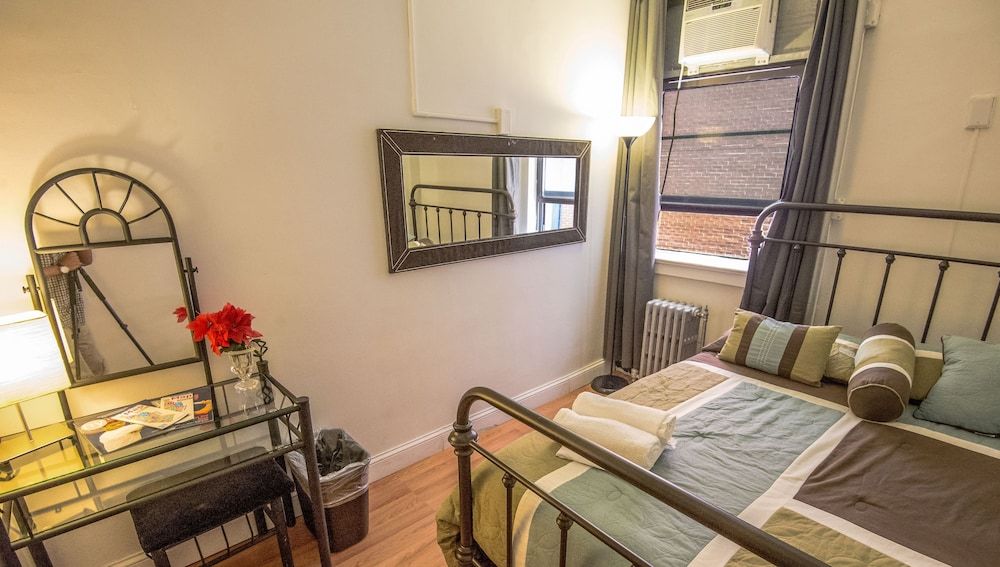 undefined Jazz On The Park Hostel 10